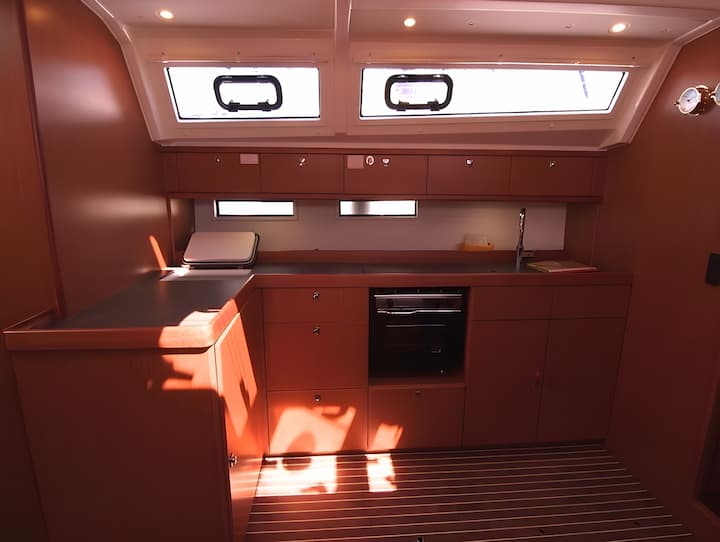 Sailboat Bavaria 46 Cruiser (2015) for Charter - Punat, Krk | #6352 - 6