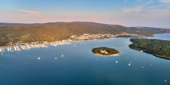 Sailboat Bavaria 46 Cruiser (2015) for Charter - Punat, Krk | #6352 - 21