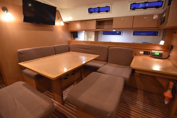  Zeilboot Bavaria  45 Cruiser (2013) voor Charter - Punat, Krk | #6378 - 14