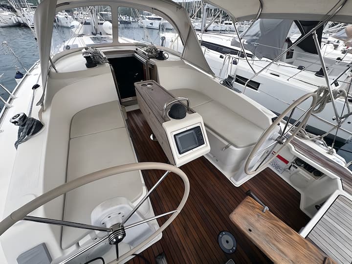 Velero Bavaria  37 Cruiser (2015) para Charter - Punat, Krk | #6388 - 16