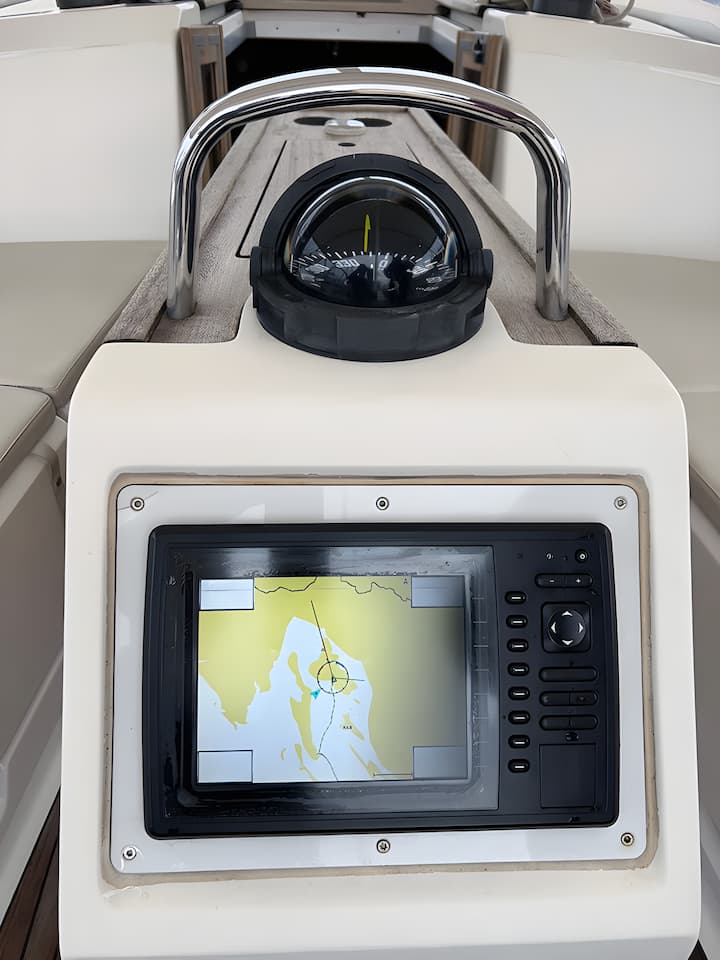  Velero Bavaria  37 Cruiser (2015) para Charter - Punat, Krk | #6388 - 13