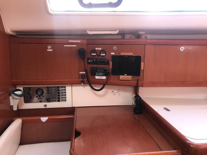 Voilier Beneteau Oceanis 40 (2011) pour Charter - Las Galletas | #6535 - 18