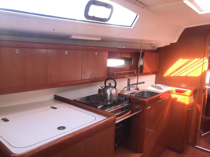 Voilier Beneteau Oceanis 40 (2011) pour Charter - Las Galletas | #6535 - 15
