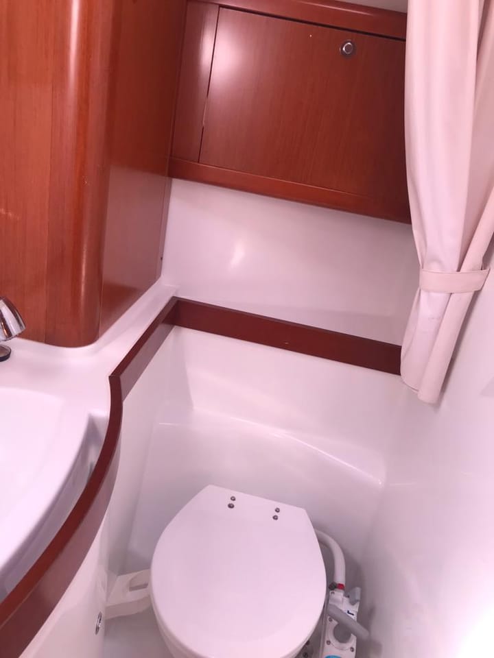 Voilier Beneteau Oceanis 40 (2011) pour Charter - Las Galletas | #6535 - 11