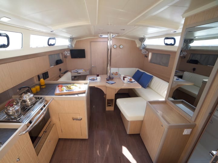  Zeilboot Beneteau Oceanis 41.1 (2018) voor Charter - Athene | #6569 - 4