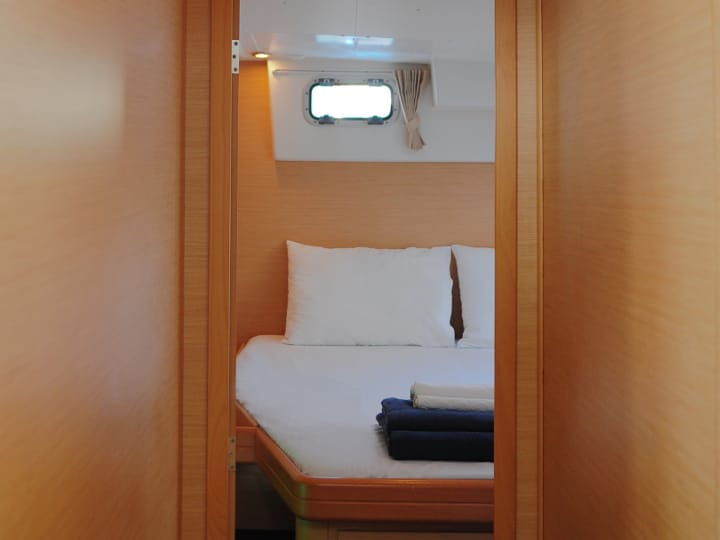 Catamaran Lagoon  420 (2008) for Charter - Athens | #6571 - 11