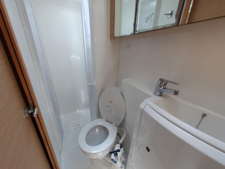 Catamaran Lagoon  420 (2008) for Charter - Athens | #6571 - 5