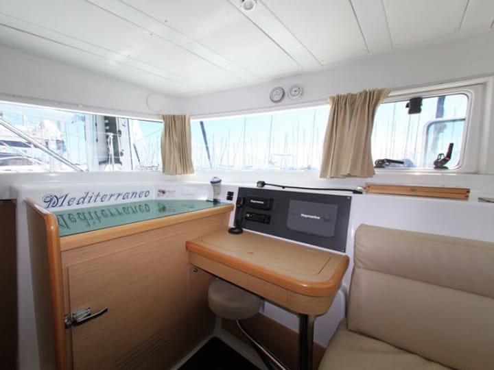 Catamaran Lagoon  420 (2008) for Charter - Athens | #6571 - 6