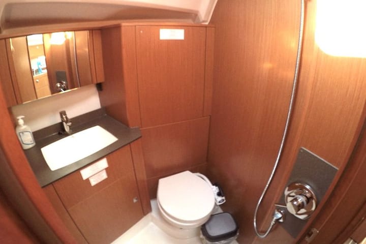 Sailboat Bavaria  41 Cruiser (2019) for Charter - Gocek | #6667 - 9