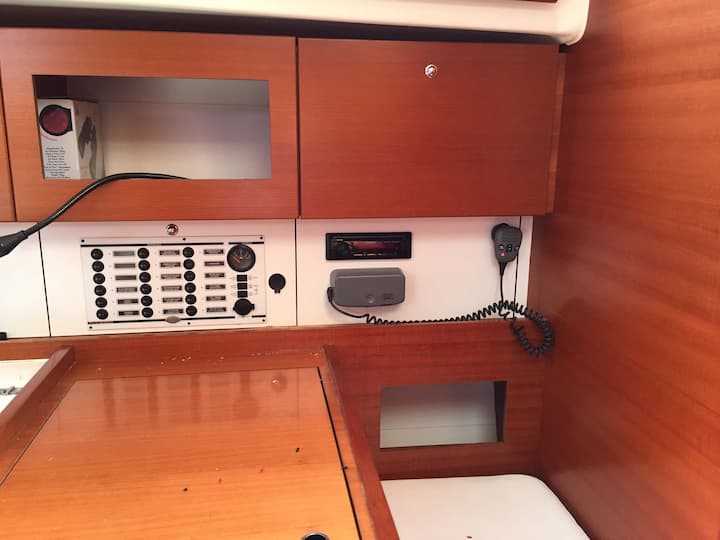 Sailboat Dufour 375 (2013) for Charter - Pula | #6730 - 6