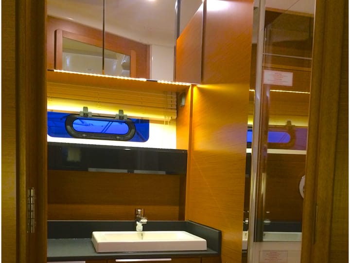 Motorboat Bavaria 400 Coupe (2016) for Charter - Šibenik | #6982 - 2