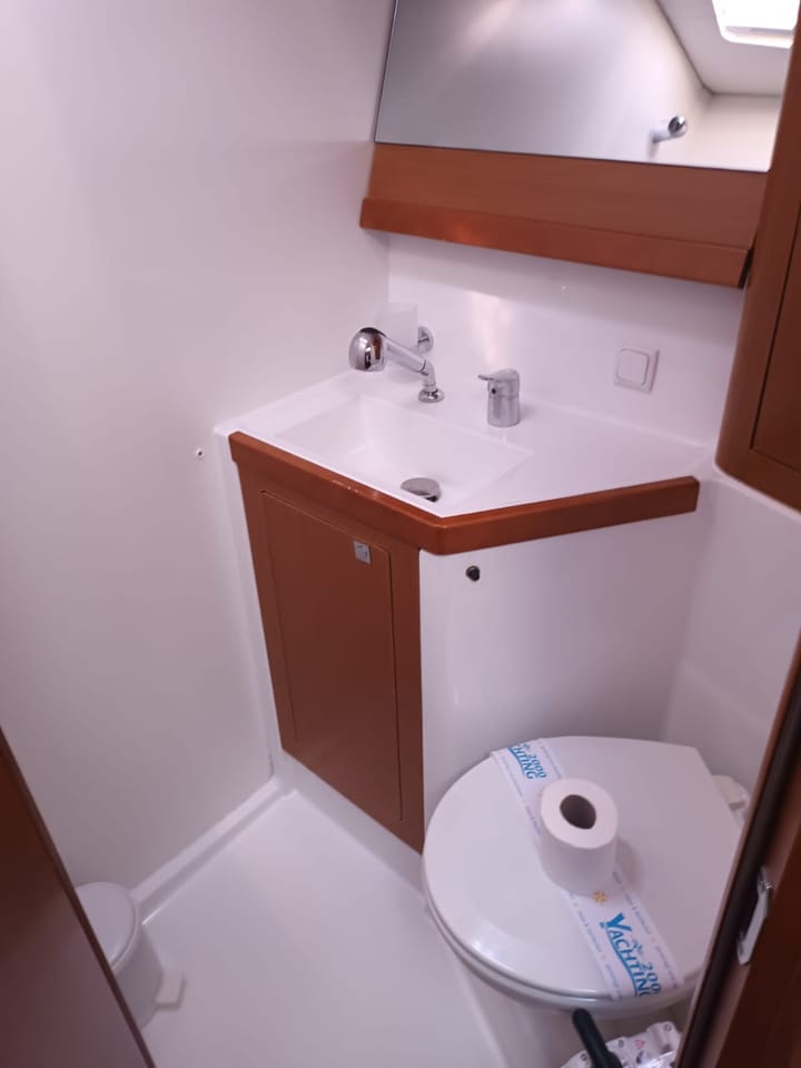  Zeilboot Beneteau Oceanis 48 LR (2015) voor Charter - Sibenik | #6995 - 6