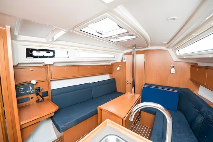 Sailboat Bavaria  34 Cruiser (2017) for Charter - Pirovac | #7206 - 15