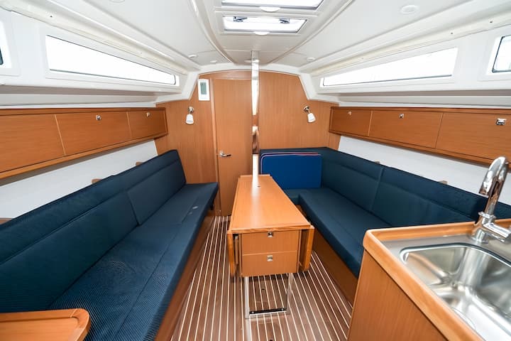 Sailboat Bavaria  34 Cruiser (2017) for Charter - Pirovac | #7206 - 14