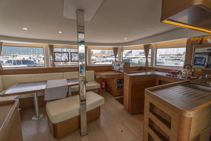 Lagoon  42 Kiralık Katamaran (2018) - Salerno | #7282 - 8