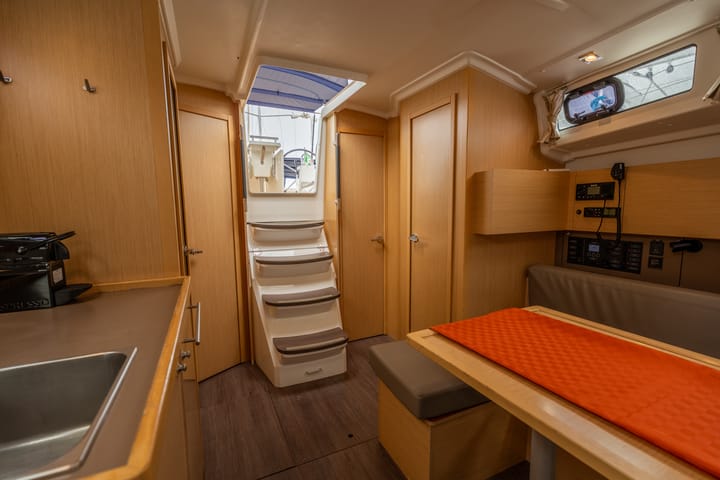 Beneteau Oceanis 38.1 Kiralık Yelkenli (2019) - Salerno | #7302 - 11