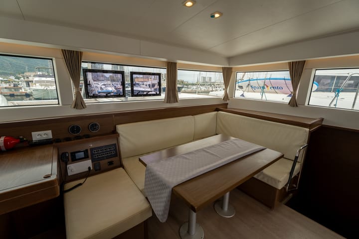 Salerno 11.97 m Voor Charter Catamaran - #7316 - 11