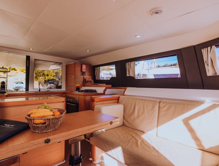  Catamarano Dufour 48 Catamaran (2019) per Noleggio, overcloccabile Primošten | #749 - 19