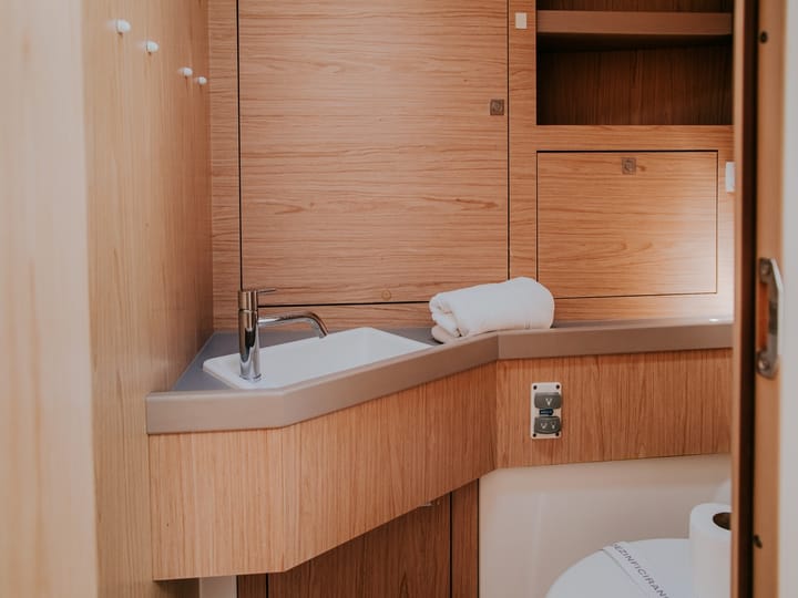  Velero Beneteau Oceanis 48 (2016) para Charter - Split | #7742 - 26