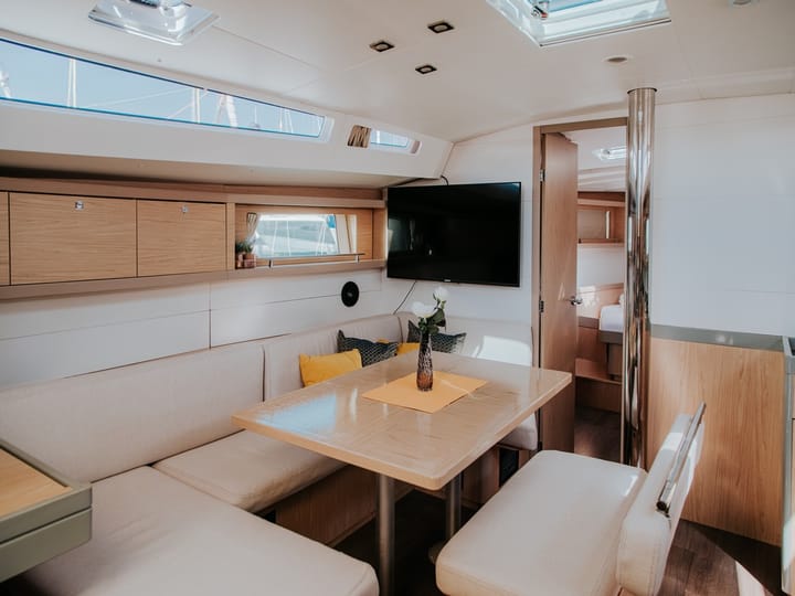  Velero Beneteau Oceanis 48 (2016) para Charter - Split | #7742 - 3