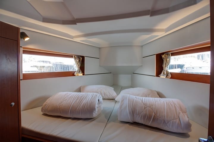  Velero Beneteau Oceanis 35 (2016) para Charter - Split | #7747 - 26