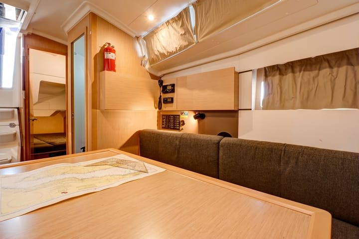 Beneteau Oceanis 38 Kiralık Yelkenli (2016) - Split | #7769 - 24