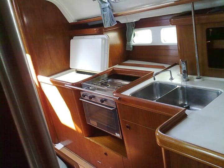  Velero Beneteau Oceanis 41.1 (2002) para Charter - Palma de Mallorca | #7845 - 5