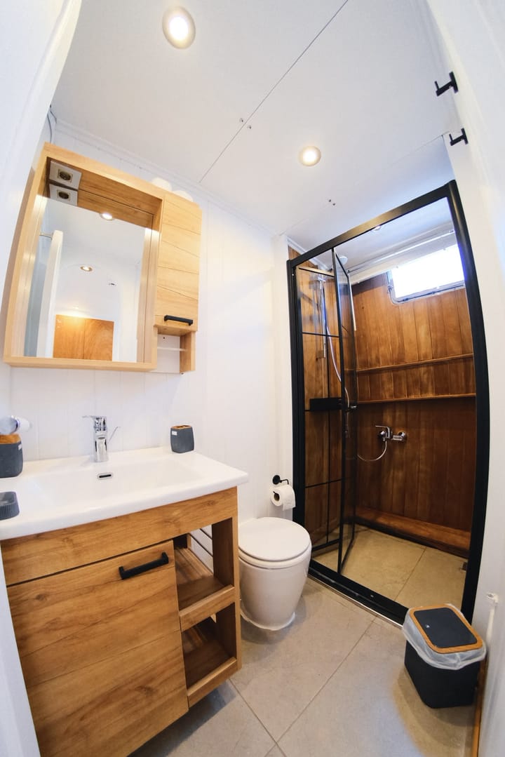 Hecho a medida Goleta (2022) para Charter | # 8102 - 34