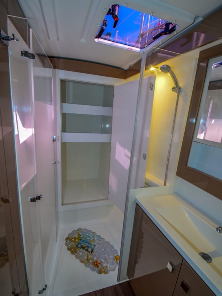  Catamaran Fountaine Pajot Lucia 40 (2016) voor Charter - Marmaris | #8166 - 68