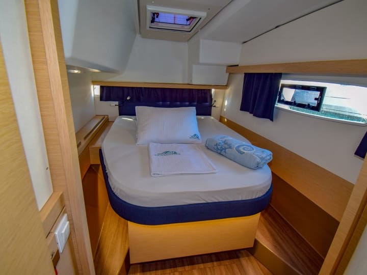  Catamaran Fountaine Pajot Lucia 40 (2016) voor Charter - Marmaris | #8166 - 84