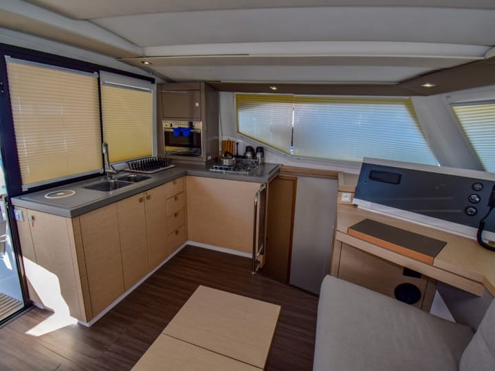  Catamaran Fountaine Pajot Lucia 40 (2016) voor Charter - Marmaris | #8166 - 55