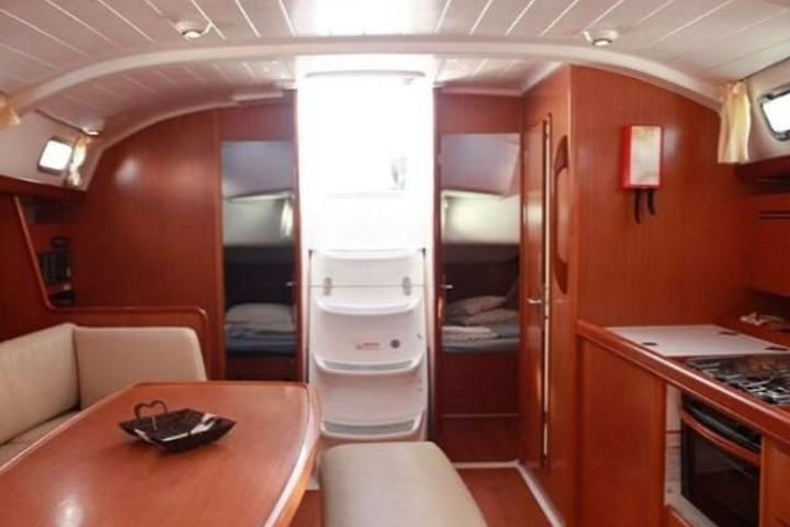  Velero Beneteau Cyclades 43 (2020) para Charter - Çeşme | #8231 - 3