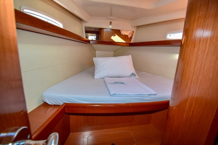  Velero Beneteau Oceanis 40 (2009) para Charter - Marmaris | #8504 - 40