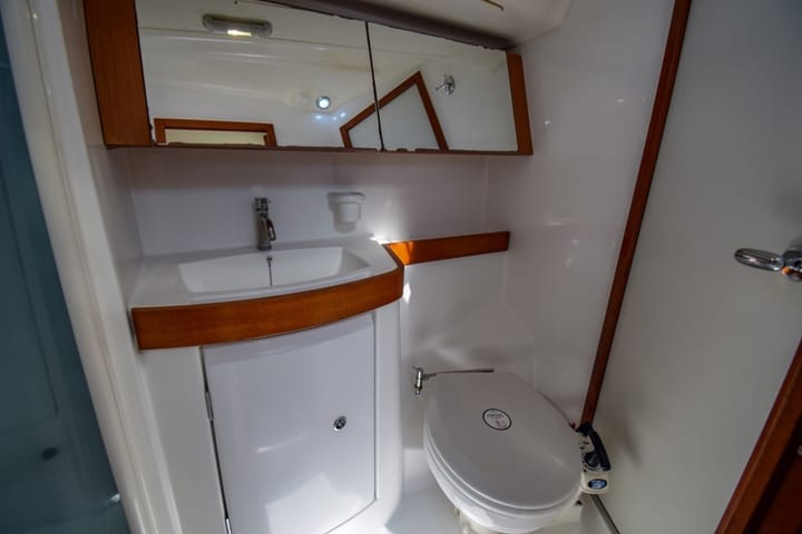  Velero Beneteau Oceanis 40 (2009) para Charter - Marmaris | #8504 - 35