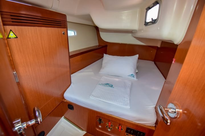  Velero Beneteau Oceanis 40 (2009) para Charter - Marmaris | #8504 - 43