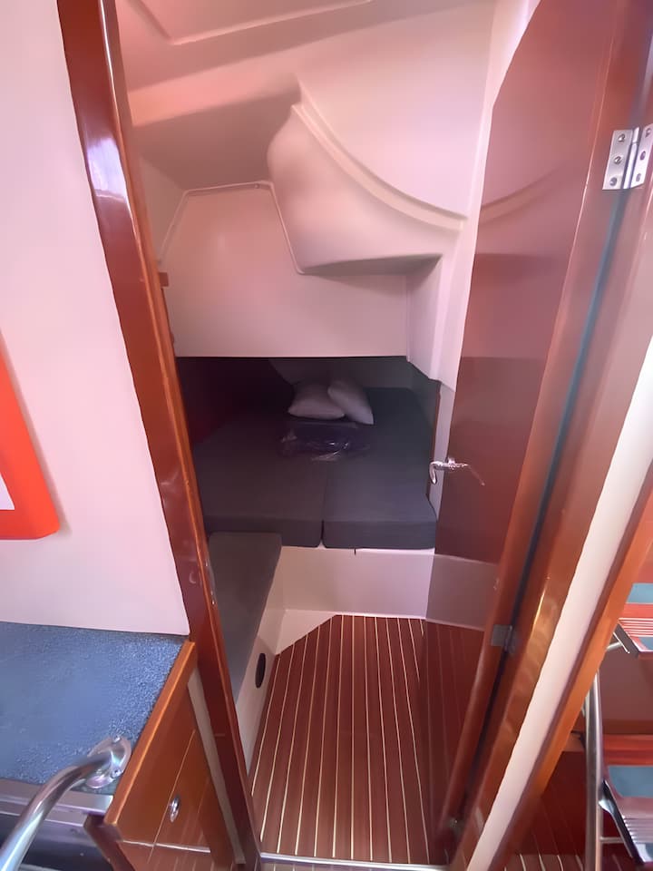 Sailboat Hanse  400 (2006) for Charter - Kos | #8727 - 19