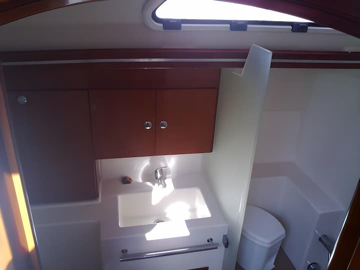 Sailboat Hanse  400 (2006) for Charter - Kos | #8727 - 21