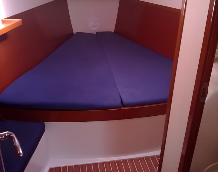 Sailboat Hanse  400 (2006) for Charter - Kos | #8727 - 18