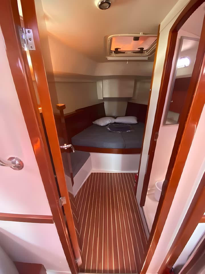 Sailboat Hanse  400 (2006) for Charter - Kos | #8727 - 17