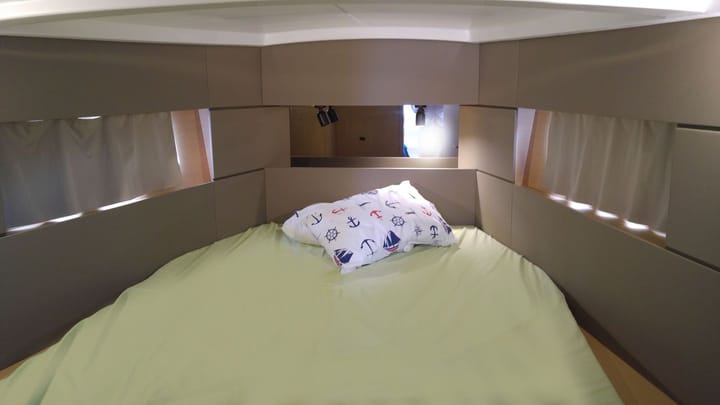  Zeilboot Beneteau Oceanis 38 (2015) voor Charter - Fethiye | #8940 - 7