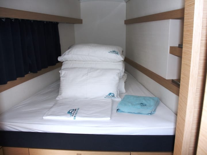 Catamaran Fountaine Pajot Lucia 40 (2016) for Charter - Marmaris | #8979 - 36