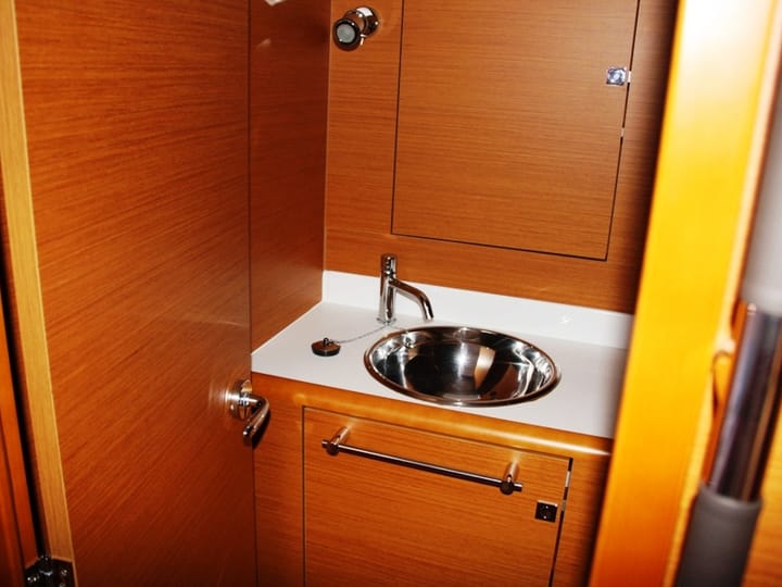 Sailboat Jeanneau Sun Odyssey 439 (2014) for Charter - Marmaris | #9027 - 32