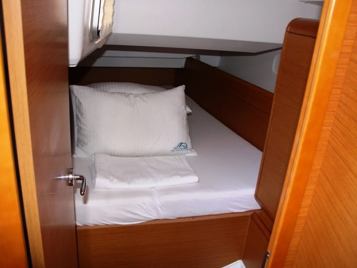 Sailboat Jeanneau Sun Odyssey 439 (2014) for Charter - Marmaris | #9027 - 38