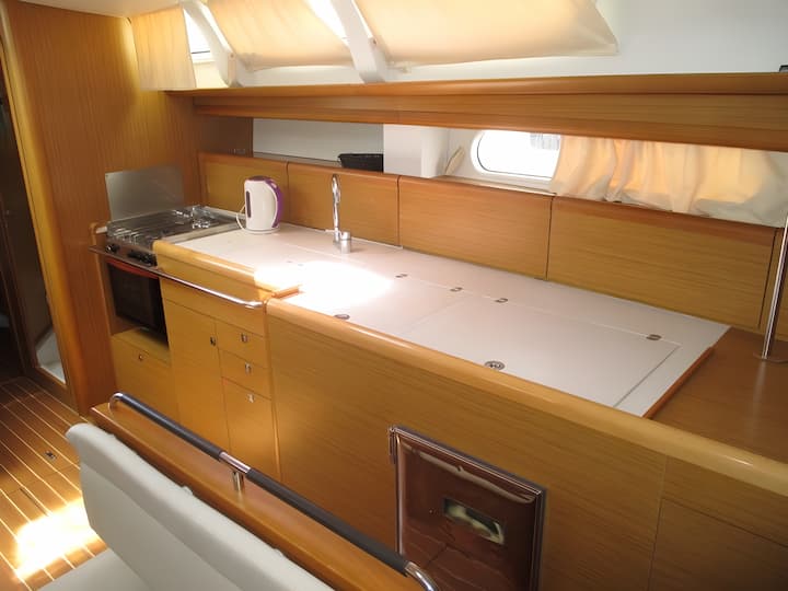 Sailboat Jeanneau Sun Odyssey 44 (2009) for Charter - Corfu | #9089 - 6