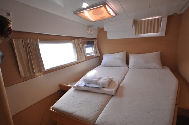 Catamaran Lagoon  421 (2011) for Charter - Bodrum | #9119 - 17