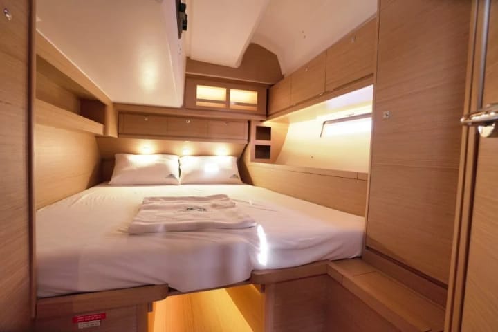  Zeilboot Dufour  520 Grand Large (2020) voor Charter - Marmaris | #9121 - 28