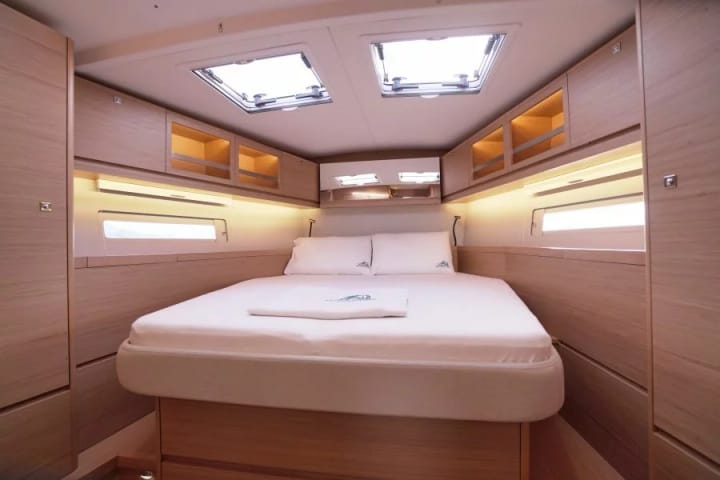  Zeilboot Dufour  520 Grand Large (2020) voor Charter - Marmaris | #9121 - 24