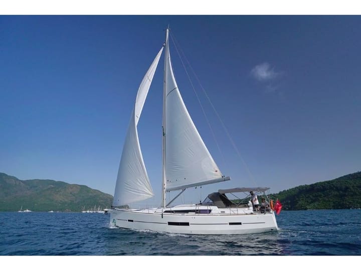  Zeilboot Dufour  520 Grand Large (2020) voor Charter - Marmaris | #9121 - 17