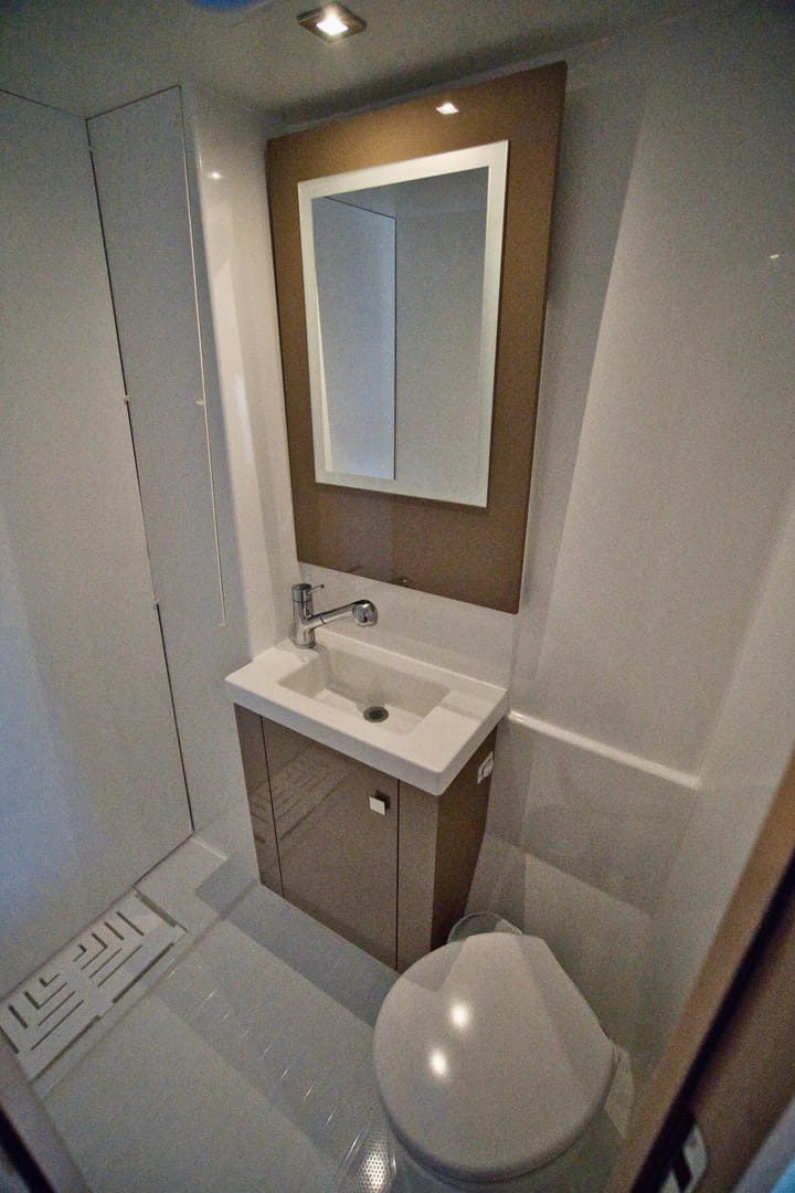  Catamaran Fountaine Pajot Astrea 42 (2019) voor Charter - Marmaris | #9263 - 37