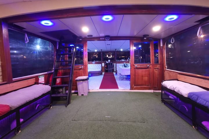 Fatto su misura Yacht a motore (2002) for Charter - Eminonu | #9570 - 5